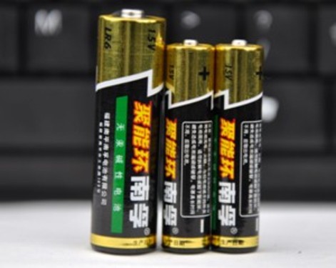 双飞燕无线键鼠使用南孚电池,每天使用8个小时