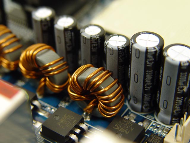 ���Σ�GIGABYTE��K8N-SLIͼƬ���� ��8�� -ZOL�йش����ߵ�8��