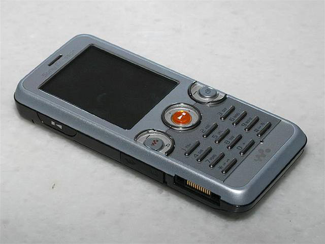 ���ᰮ���ţ�Sony Ericsson��W610cͼƬ���� ��29�� -ZOL�йش����ߵ�29��