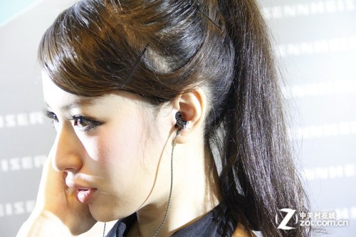 音响展2012:森海塞尔旗舰耳塞亮相展会