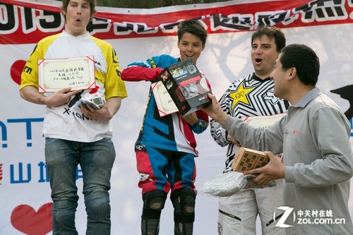 AEE赞助2013年北京山地速降热身大赛
