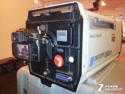 史上最大无反相机镜头 售价超20万美元_佳能 