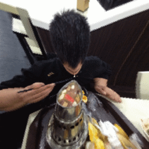 gif图片,你还可以添加内置的多种滤镜效果,恶搞,雷人,爆笑指数均达到