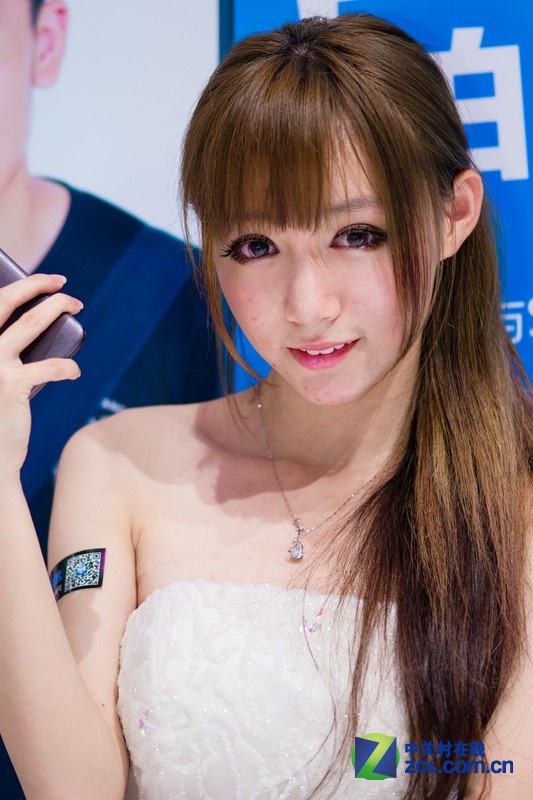 <em>美女集中营</em> Chinajoy<em>养眼</em>大妞抢先看_中关村在