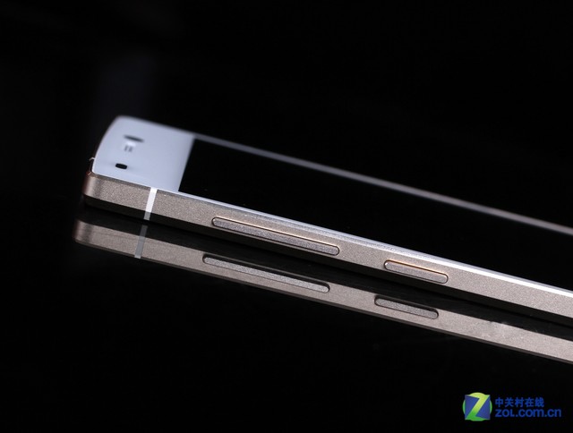 全球最薄升级4G网络 ELIFE S5.5L图赏