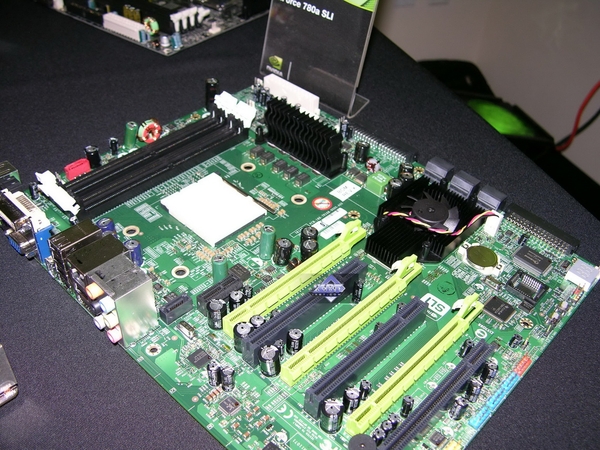 NVIDIA����չʾNF790i/780i/780A����ͼƬ����,ͼ1-ZOL�йش����ߵ�1��
