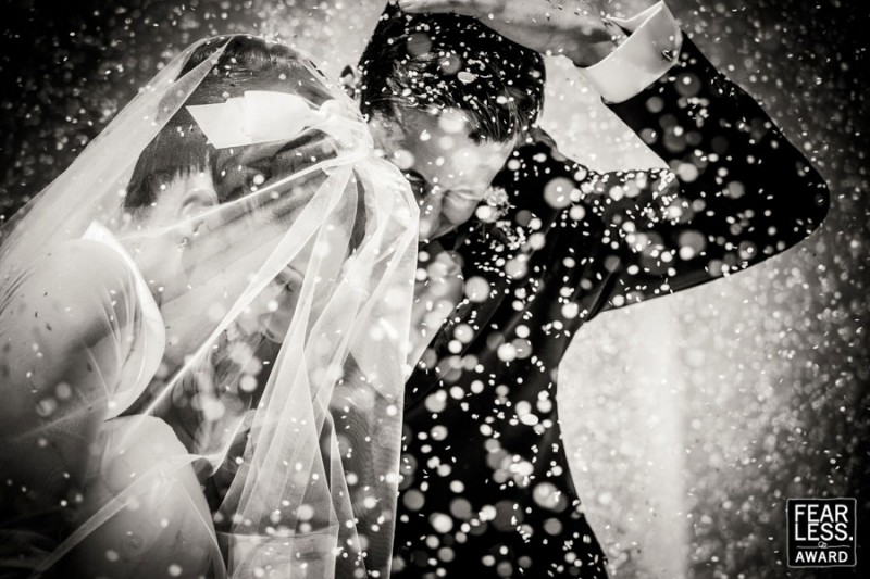 全球大胆创意婚纱照 震惊唯美一饱眼福_家电小