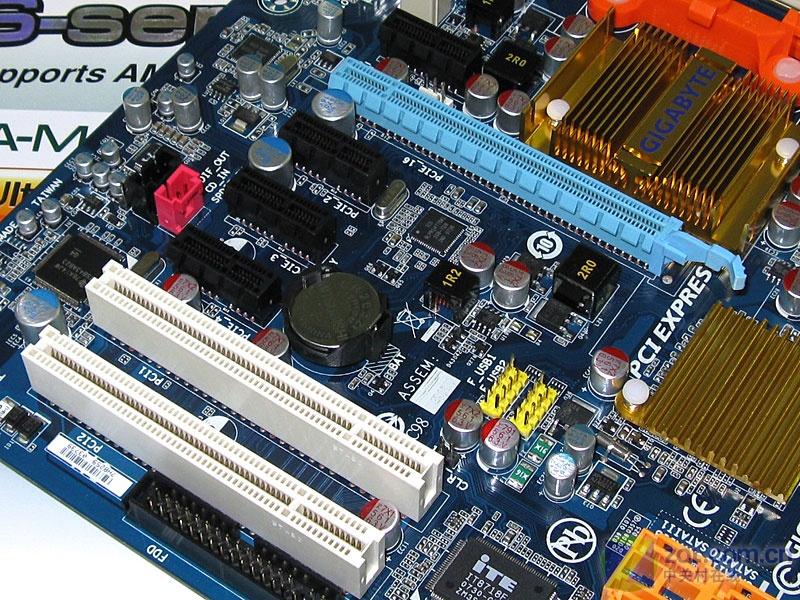 ���Σ�GIGABYTE��GA-MA770-DS3(rev. 1.0)ͼƬ���� ��8�� -ZOL�йش����ߵ�8��
