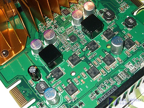 ӯͨ��YESTON��G8800GS-384GD3��׼��ͼƬ���� ��2�� -ZOL�йش����ߵ�2��