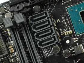 【B150和MAXIMUS VIII IMPACT哪个好】华硕