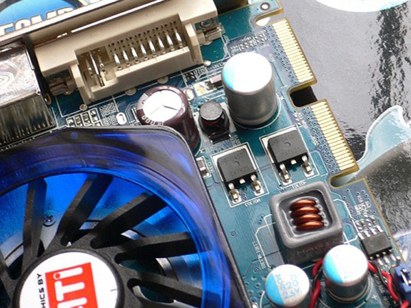 ������Sapphire��ʯHD 2600XT DDR4�����2�� ��1��