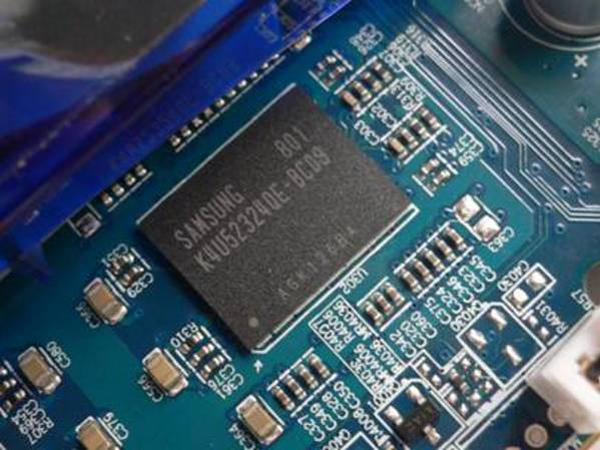 ������Sapphire��ʯHD3650 512M GDDR4�����ͼƬ���� ��8�� -ZOL�йش����ߵ�8��
