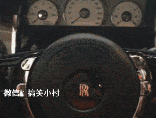 【高清图】 惊心动魄三十秒:摩托骑手并线被爆头图3