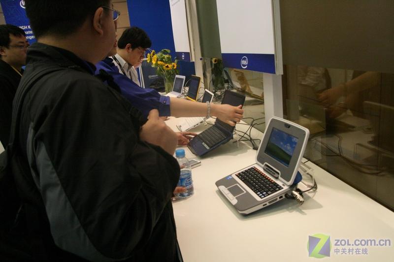 IDF�ڶ��� ����Atom��������Ʒ�׷�����ͼƬ����,ͼ3-ZOL�йش����ߵ�3��