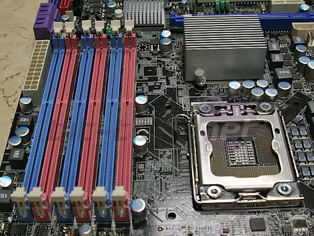 COMPUTEX2008 ΢�ǽ��׼�չʾX58ϵͳͼƬ����,ͼ8-ZOL�йش����ߵ�8��