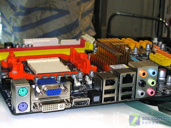 ���Σ�GIGABYTE��GA-MA78G-DS3HͼƬ���� ��10�� -ZOL�йش����ߵ�10��