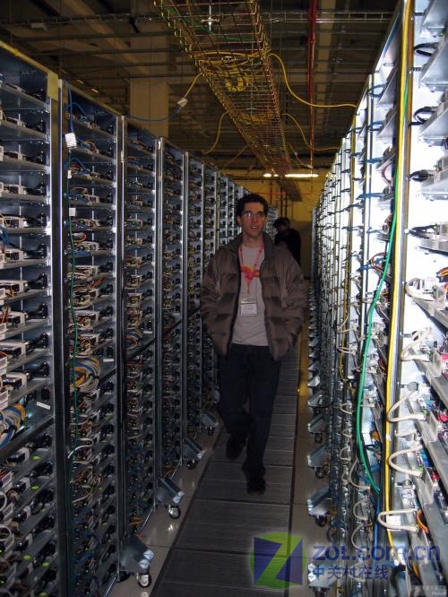 Google��ҵʱ��һ̨���ܷ�������(ͼ)ͼƬ����,ͼ2-ZOL�йش����ߵ�2��
