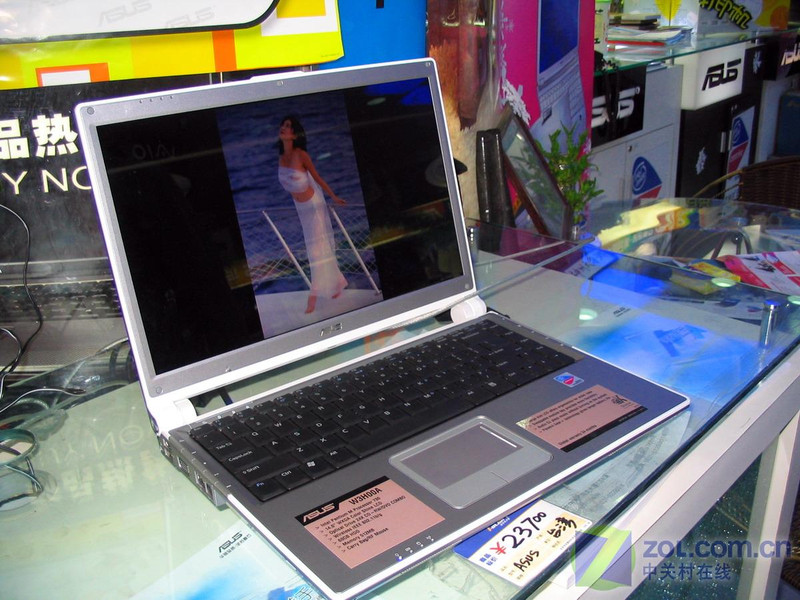 1GB�ڴ� ��˶14������W3A��10688ԪͼƬ����,ͼ2-ZOL�йش����ߵ�2��