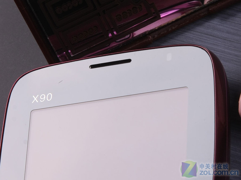 ��ɫ��ױ�� ������K-Touch X90�ջ���ŮͼƬ����,ͼ3-ZOL�йش����ߵ�3��