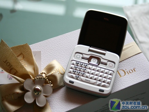 �˶���ħ������ TCL Q3���꽫��628Ԫ