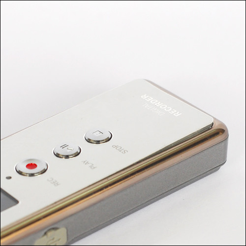 5种音质双录 现代录音笔HYV-B180上市 