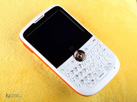 ˫˫+QWERTY<A href=http://www.zhujiangroad.com/price/keyset.html TARGET=_blank><u><font color=#000000></font></u></a> X990ϸ 