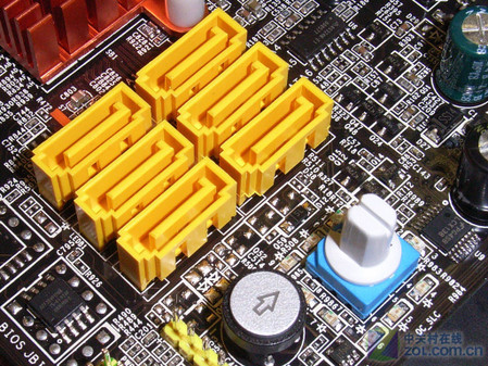 599Ԫ ׿880G<A href=http://www.zhujiangroad.com/price/mainboard.html TARGET=_blank><u><font color=#000000></font></u></a> 