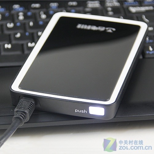 移动硬盘正常运转,显示灯亮,可电脑读不出来。