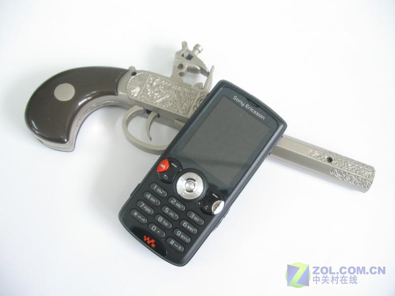 ���ᰮ���ţ�Sony Ericsson��W810cͼƬ���� ��60�� -ZOL�йش����ߵ�60��
