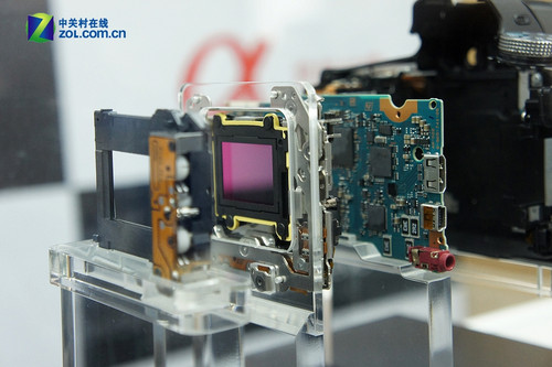 技术创新 索尼发布A55\/A33与A580\/A560