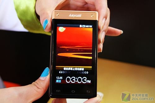 Android2.2助推 臻尊三星W899盛大发布 