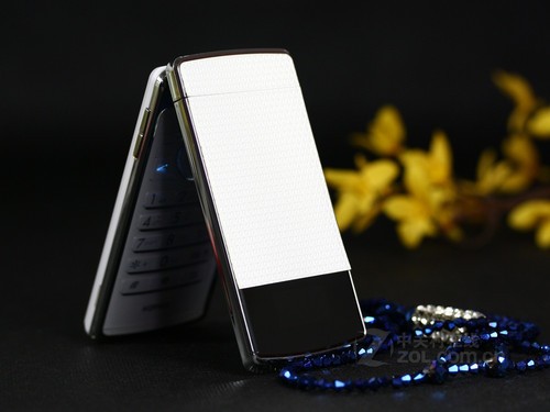 唯美翻盖旋屏设计 康佳K27促销仅930元