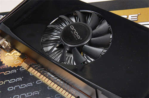 100Ԫ绰 GTS450 1GB79 