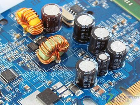 图为：技嘉7300GS 显卡 