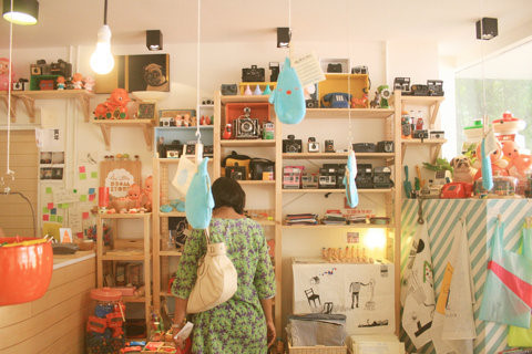 堪比杂货铺 众多邋遢女孩的凌乱房间-第18页-家