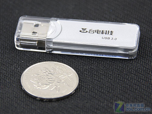 ۸ ̨64GB USB3.0399Ԫ 