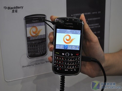 9930\/9630现身 天翼展会黑莓展台巡礼-黑莓99