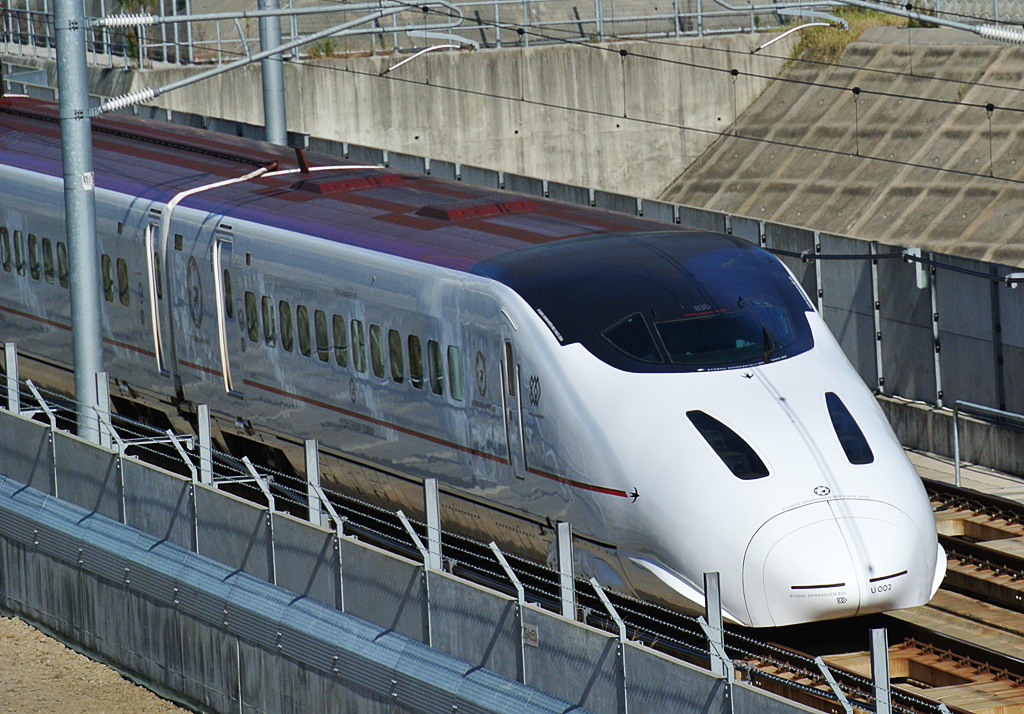 日本新干线列车泡水报废,JR因台风损失15亿图