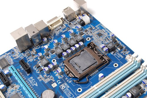 专家点评:开年攒机哪些主板最靠谱?_主板技巧