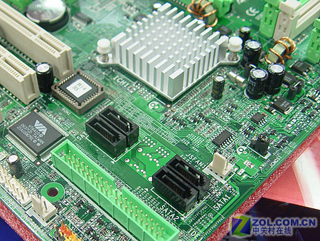ӳ̩��BIOSTAR��P965 775ͼƬ���� ��5�� -ZOL�йش����ߵ�5��