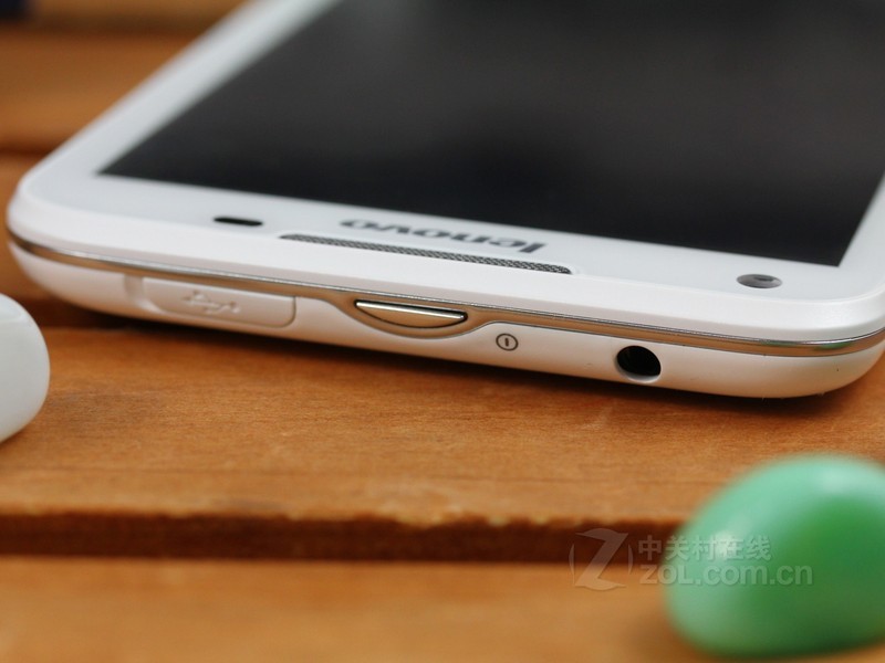 【高清图】联想(lenovomobile)乐Phone S880白