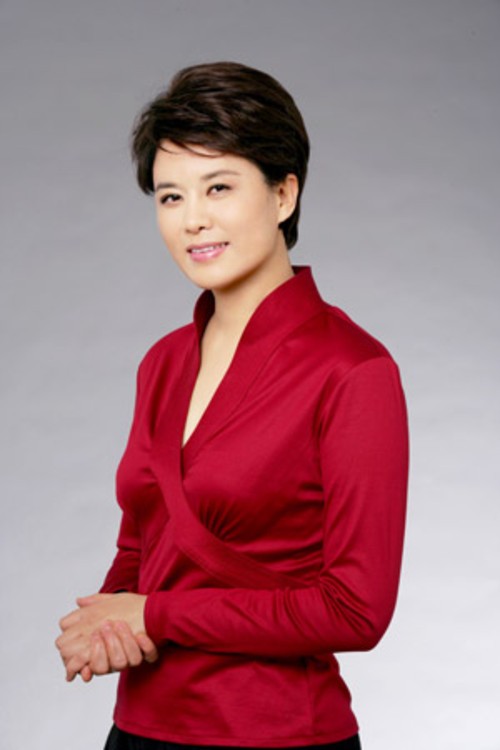 原《赢在中国》主持人,现优米网创始人王利芬女士