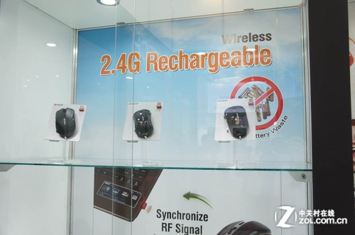 ���������� ˫�����ڶ���ƷCeBIT�ع� 