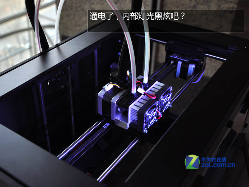 ˫ɫ3DӡMakerBotƷȫײ