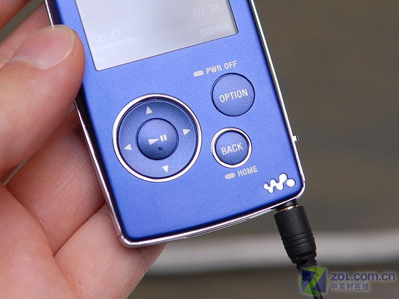超薄和大屏幕 索尼walkman a800真机图片欣赏,图6-zol中关村在线第6张