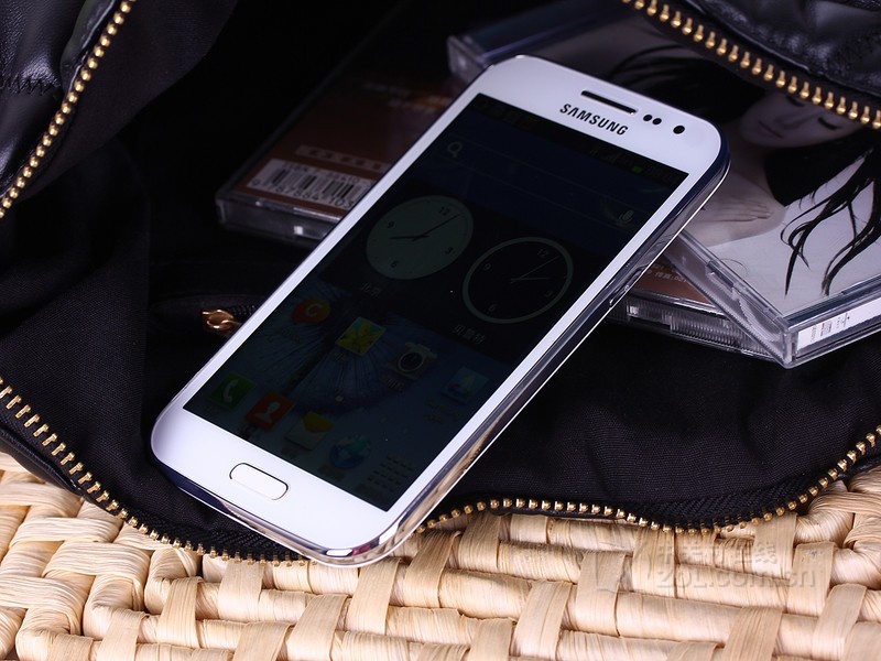 手机 三星手机 三星i8552(galaxy win) 图片 其他图赏 20 / 72隐藏