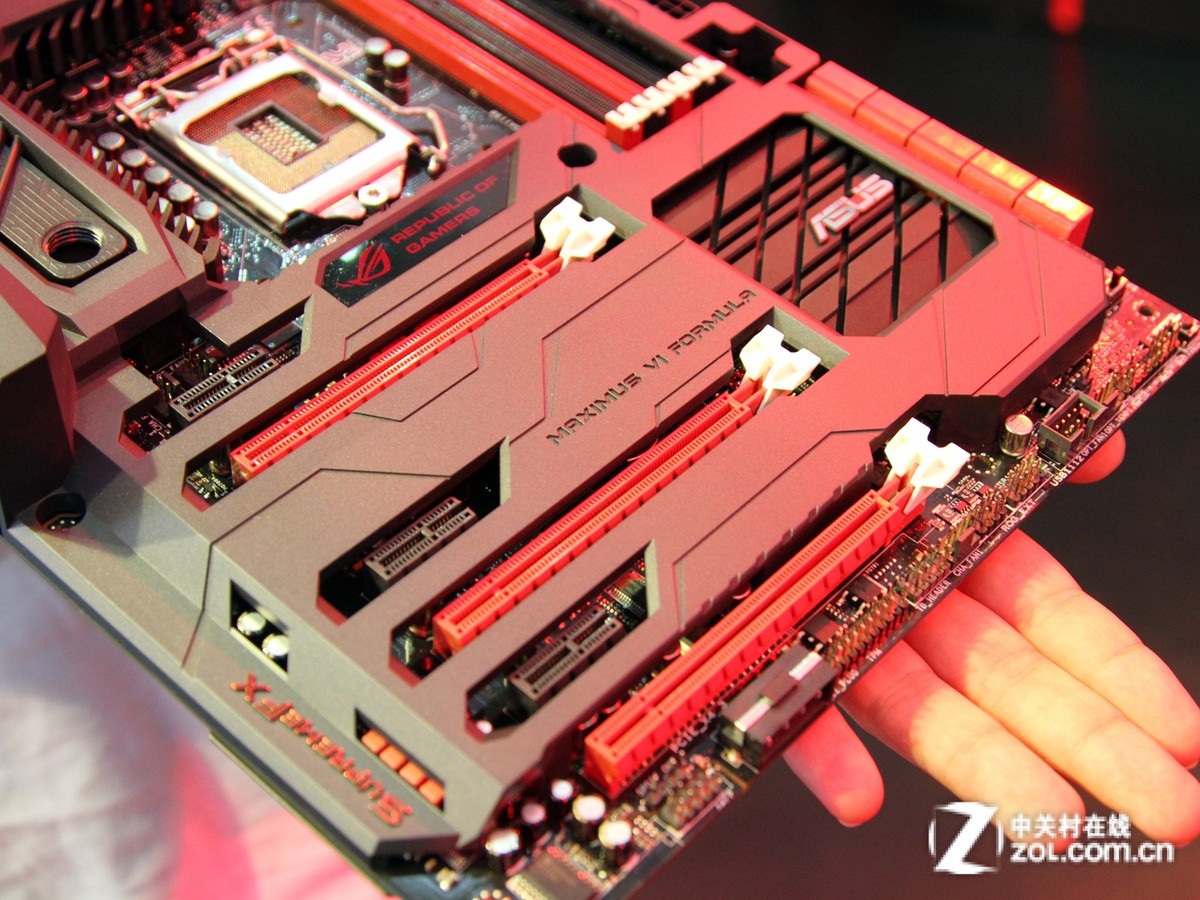 【高清图】 千呼万唤始出来 华硕m6f现身台北电脑展图10