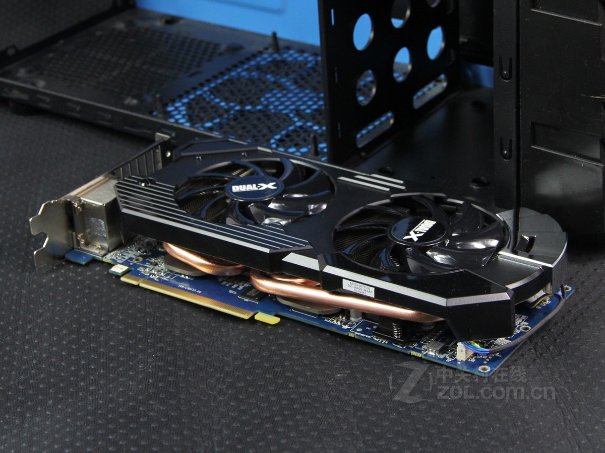 蓝宝石hd7950 3gb gddr5 with boost