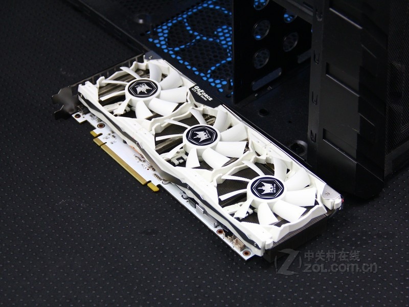 影驰gtx 760名人堂 效果图(3/34)