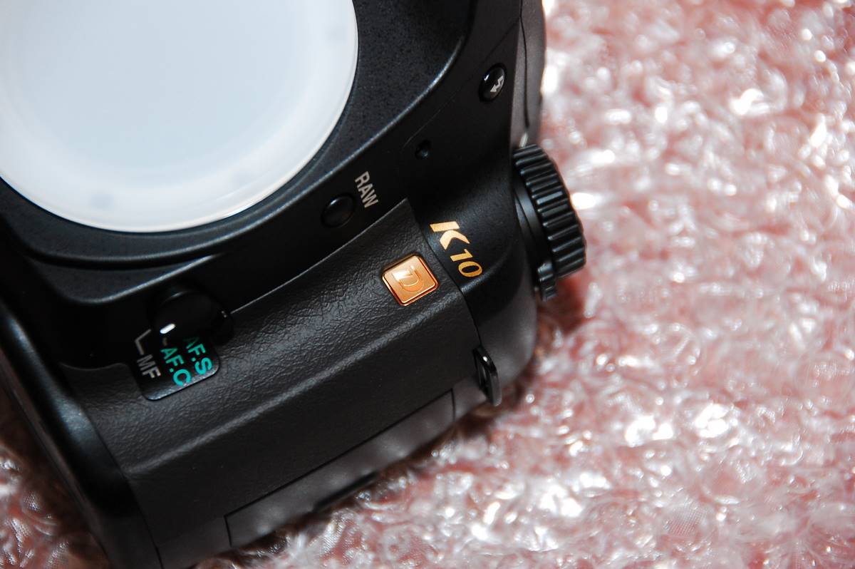 【高清图】 极度养眼!宾得k10d限量版之抢先开箱照图6